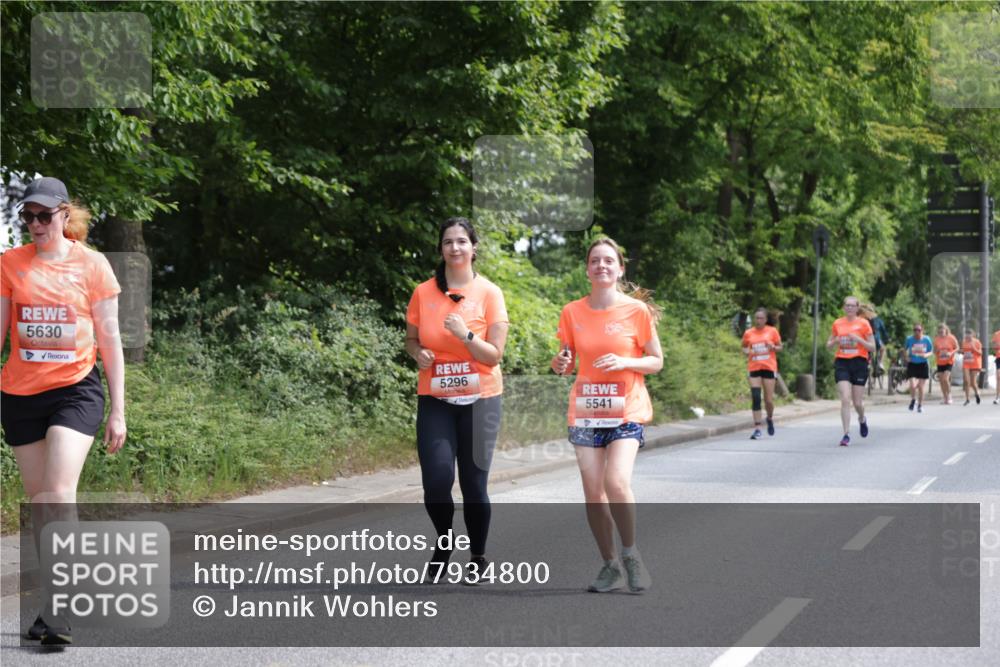 15.06.2025 - REWE Women's Run Jannik Wohlers http://msf.ph/oto/7934800 15.06.2025 10:12:28 Laufen 5630, 5296, 5541 meine-sportfotos.de