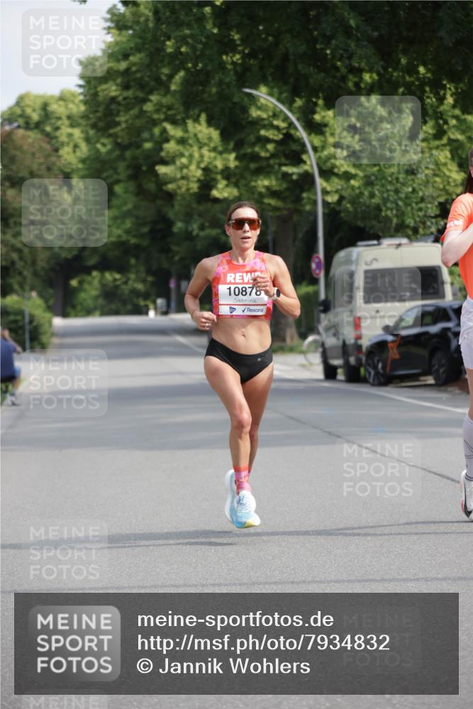 15.06.2025 - REWE Women's Run Jannik Wohlers http://msf.ph/oto/7934832 15.06.2025 08:37:54 Laufen 10878 meine-sportfotos.de