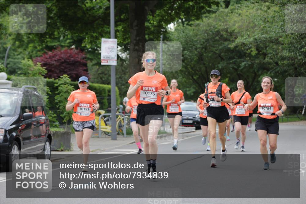 15.06.2025 - REWE Women's Run Jannik Wohlers http://msf.ph/oto/7934839 15.06.2025 08:25:47 Laufen 10193, 10176, 10069, 10071, 10754 meine-sportfotos.de