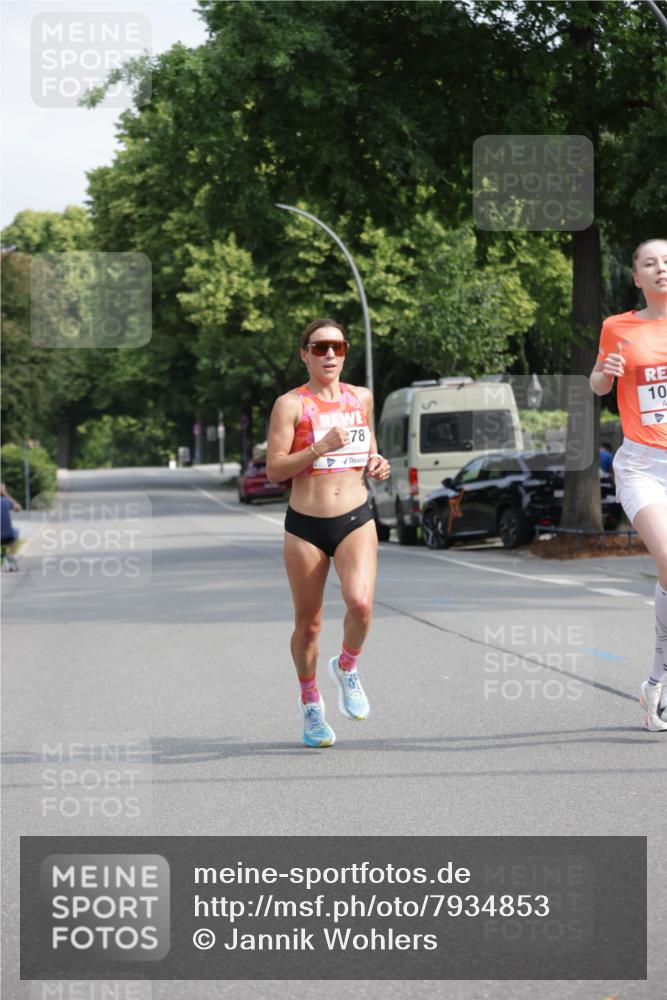 15.06.2025 - REWE Women's Run Jannik Wohlers http://msf.ph/oto/7934853 15.06.2025 08:37:54 Laufen 78, 10 meine-sportfotos.de