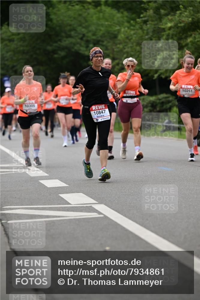 15.06.2025 - REWE Women's Run Dr. Thomas Lammeyer http://msf.ph/oto/7934861 15.06.2025 09:18:51 Laufen 10305, 10847, 1000, 10251 meine-sportfotos.de
