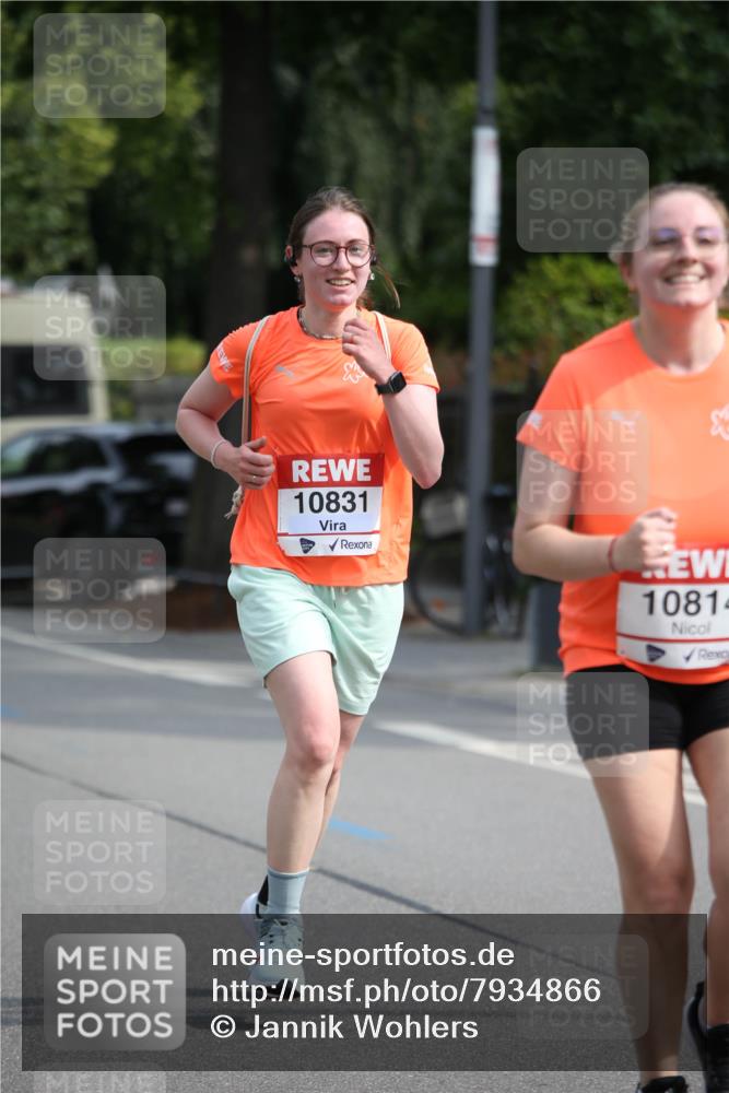 15.06.2025 - REWE Women's Run Jannik Wohlers http://msf.ph/oto/7934866 15.06.2025 09:52:40 Laufen 10831, 108 meine-sportfotos.de