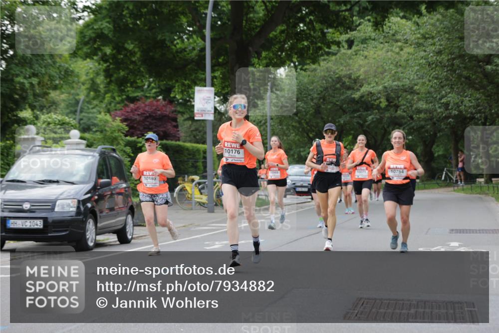 15.06.2025 - REWE Women's Run Jannik Wohlers http://msf.ph/oto/7934882 15.06.2025 08:25:47 Laufen 1043, 10193, 10176, 10069, 10071, 10754 meine-sportfotos.de