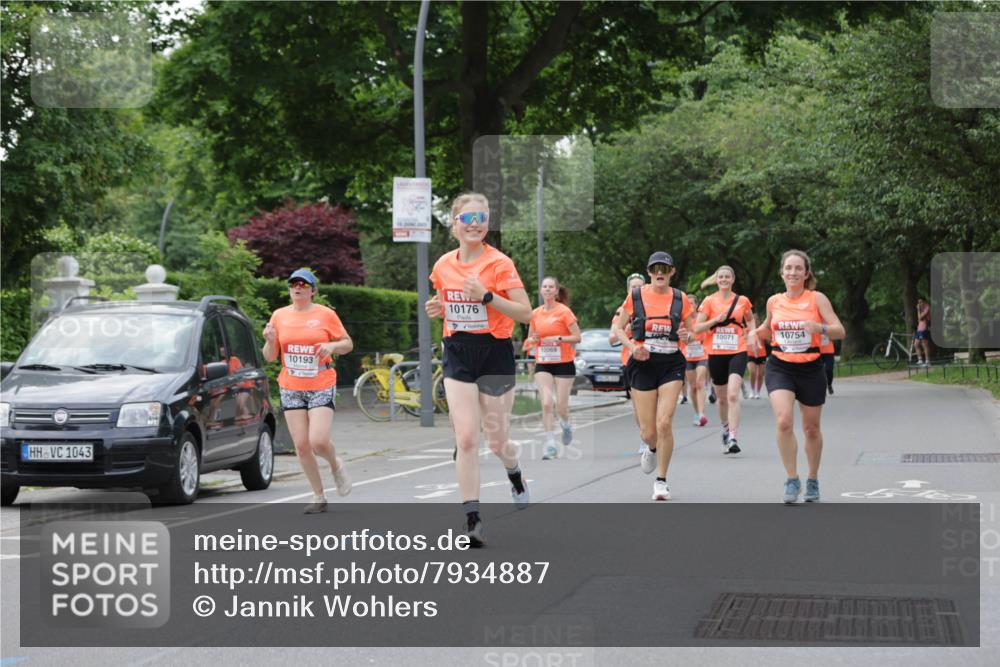 15.06.2025 - REWE Women's Run Jannik Wohlers http://msf.ph/oto/7934887 15.06.2025 08:25:47 Laufen 1043, 10193, 2025, 10176, 10071, 10754, 10069 meine-sportfotos.de
