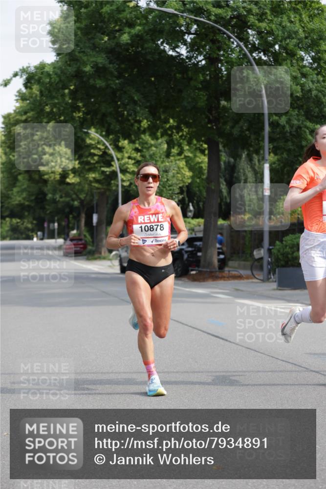 15.06.2025 - REWE Women's Run Jannik Wohlers http://msf.ph/oto/7934891 15.06.2025 08:37:54 Laufen 10878 meine-sportfotos.de