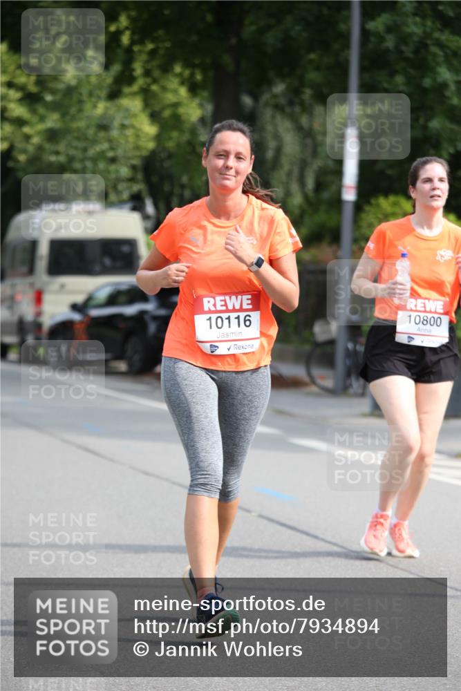 15.06.2025 - REWE Women's Run Jannik Wohlers http://msf.ph/oto/7934894 15.06.2025 09:52:45 Laufen 10116, 10800 meine-sportfotos.de