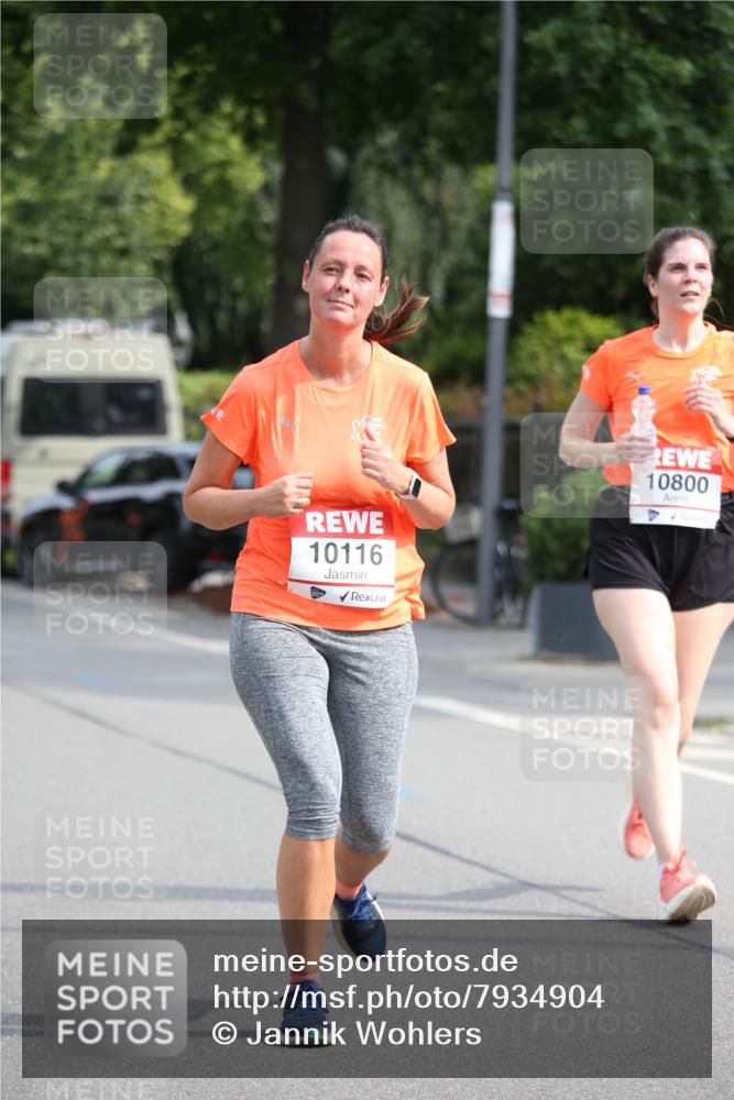 15.06.2025 - REWE Women's Run Jannik Wohlers http://msf.ph/oto/7934904 15.06.2025 09:52:45 Laufen 10116, 10800 meine-sportfotos.de