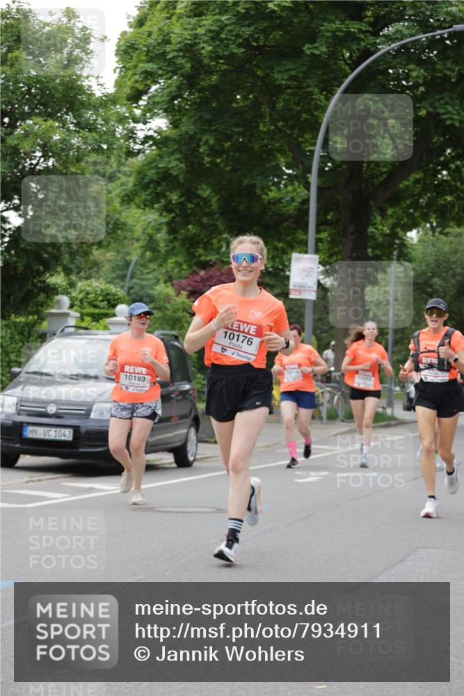 15.06.2025 - REWE Women's Run Jannik Wohlers http://msf.ph/oto/7934911 15.06.2025 08:25:48 Laufen 1043, 10193, 10176, 1016, 10069 meine-sportfotos.de