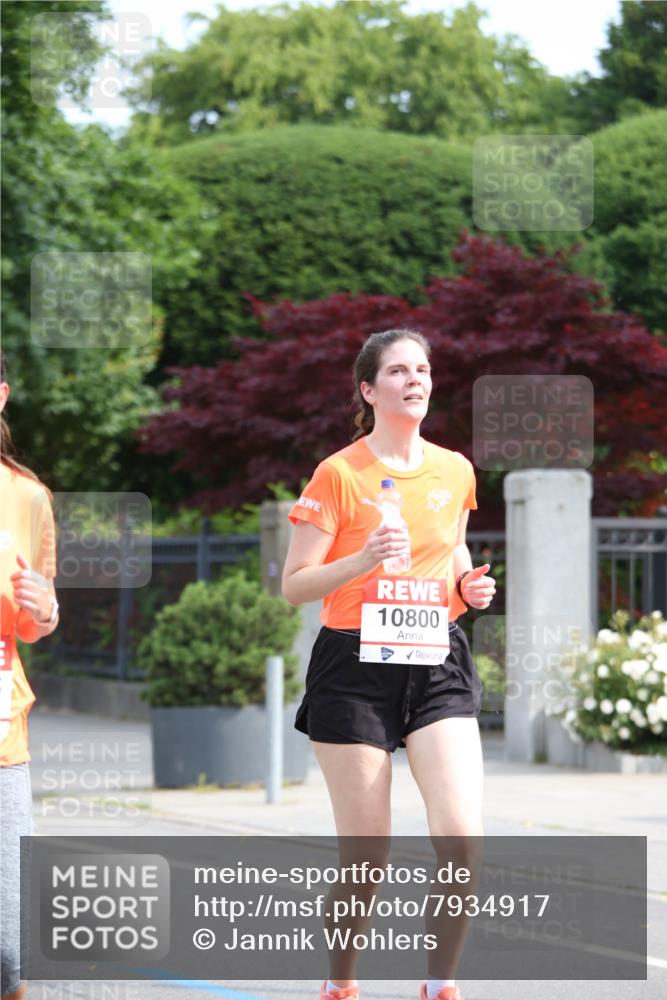 15.06.2025 - REWE Women's Run Jannik Wohlers http://msf.ph/oto/7934917 15.06.2025 09:52:46 Laufen 10800 meine-sportfotos.de