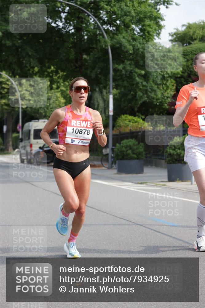 15.06.2025 - REWE Women's Run Jannik Wohlers http://msf.ph/oto/7934925 15.06.2025 08:37:55 Laufen 10878, 1 meine-sportfotos.de