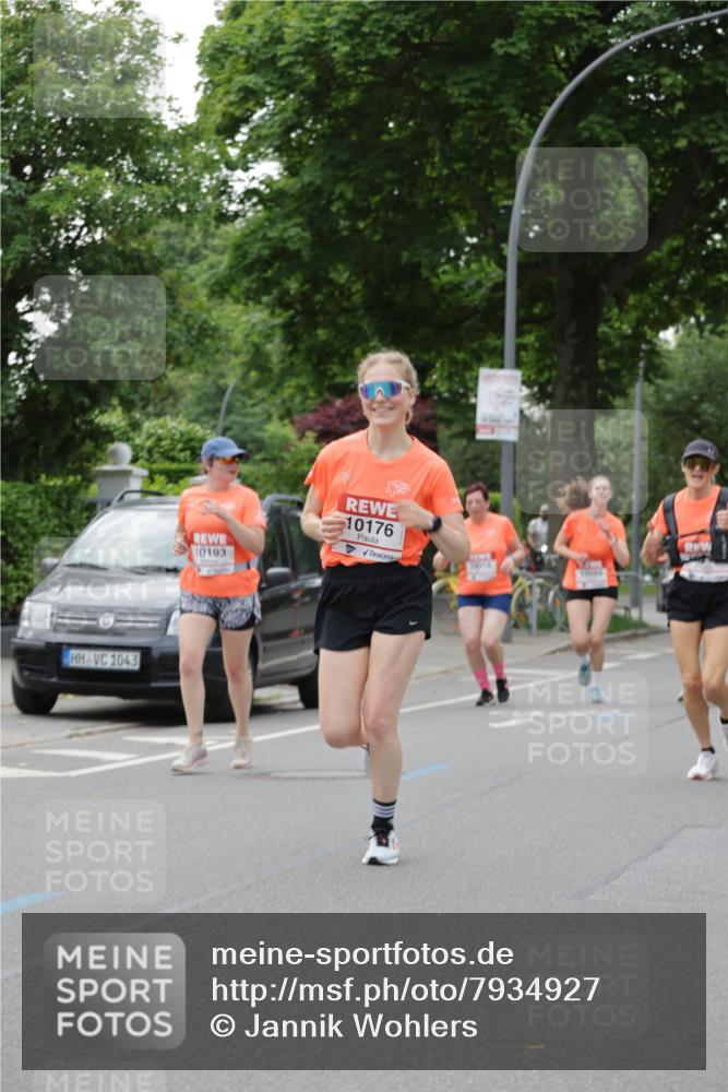 15.06.2025 - REWE Women's Run Jannik Wohlers http://msf.ph/oto/7934927 15.06.2025 08:25:49 Laufen 1043, 10193, 10176, 1016 meine-sportfotos.de