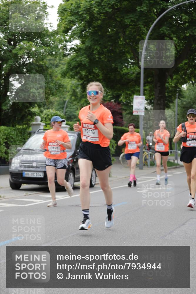 15.06.2025 - REWE Women's Run Jannik Wohlers http://msf.ph/oto/7934944 15.06.2025 08:25:49 Laufen 1043, 10193, 10176 meine-sportfotos.de