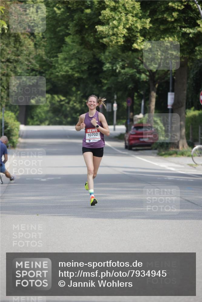 15.06.2025 - REWE Women's Run Jannik Wohlers http://msf.ph/oto/7934945 15.06.2025 08:38:42 Laufen 10702 meine-sportfotos.de