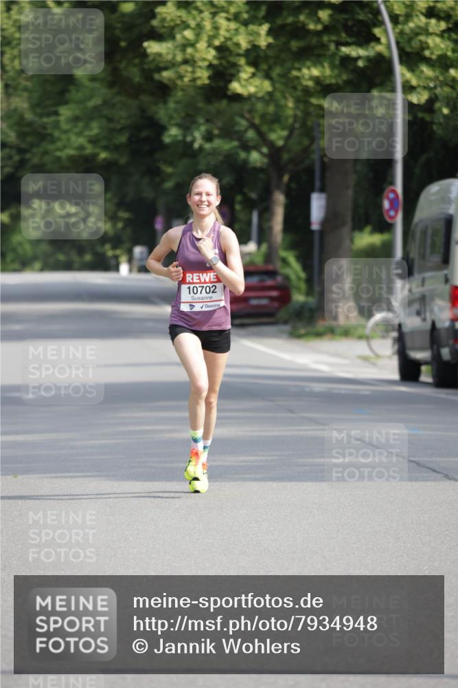 15.06.2025 - REWE Women's Run Jannik Wohlers http://msf.ph/oto/7934948 15.06.2025 08:38:43 Laufen 10702 meine-sportfotos.de