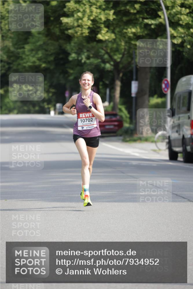 15.06.2025 - REWE Women's Run Jannik Wohlers http://msf.ph/oto/7934952 15.06.2025 08:38:43 Laufen 10702 meine-sportfotos.de