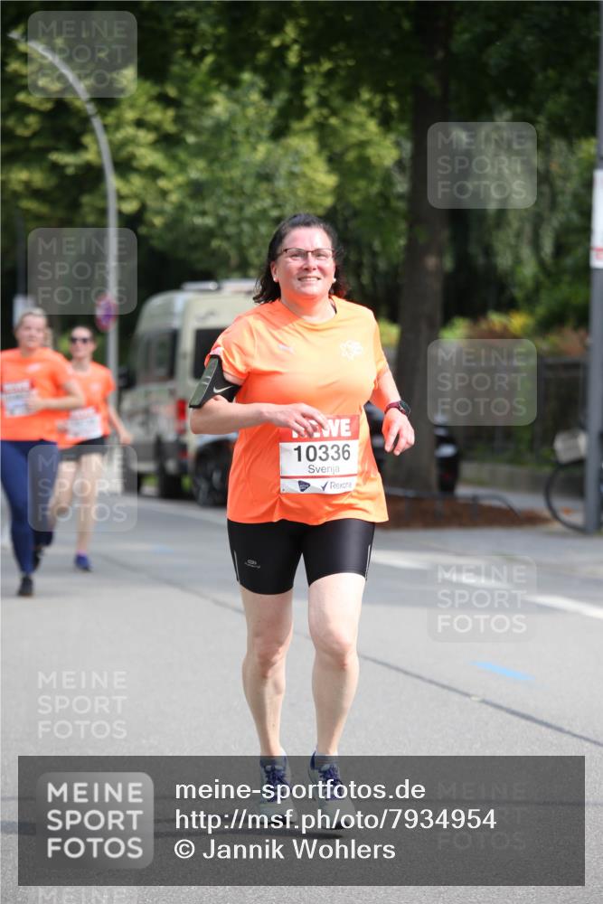 15.06.2025 - REWE Women's Run Jannik Wohlers http://msf.ph/oto/7934954 15.06.2025 09:52:49 Laufen 10336 meine-sportfotos.de