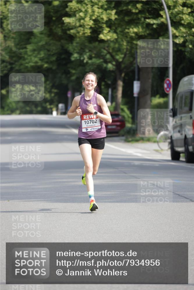 15.06.2025 - REWE Women's Run Jannik Wohlers http://msf.ph/oto/7934956 15.06.2025 08:38:43 Laufen 10702 meine-sportfotos.de