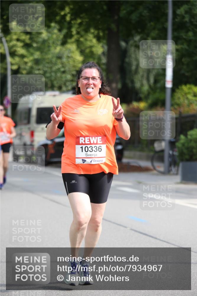15.06.2025 - REWE Women's Run Jannik Wohlers http://msf.ph/oto/7934967 15.06.2025 09:52:49 Laufen 10336 meine-sportfotos.de