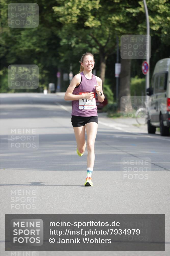 15.06.2025 - REWE Women's Run Jannik Wohlers http://msf.ph/oto/7934979 15.06.2025 08:38:44 Laufen 10702 meine-sportfotos.de