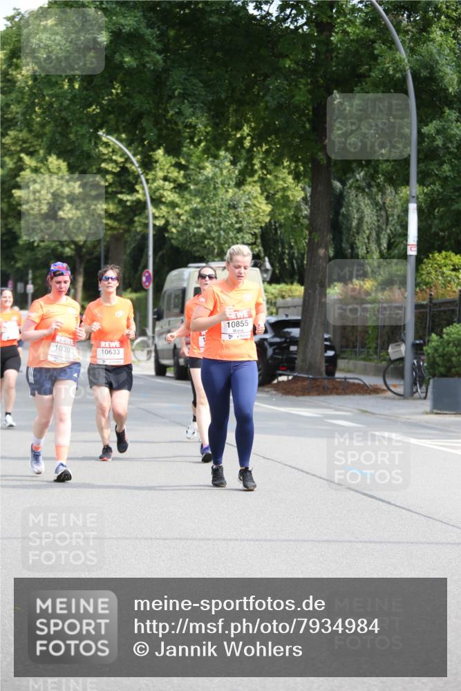 15.06.2025 - REWE Women's Run Jannik Wohlers http://msf.ph/oto/7934984 15.06.2025 09:52:52 Laufen 10303, 10633, 10855 meine-sportfotos.de