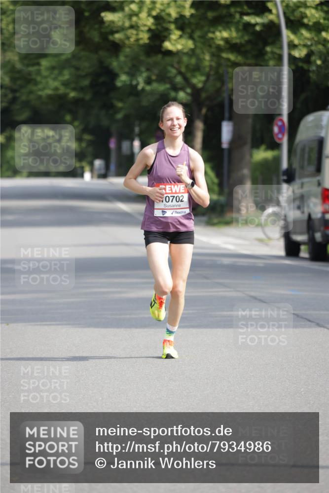 15.06.2025 - REWE Women's Run Jannik Wohlers http://msf.ph/oto/7934986 15.06.2025 08:38:44 Laufen 0702 meine-sportfotos.de