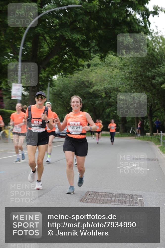 15.06.2025 - REWE Women's Run Jannik Wohlers http://msf.ph/oto/7934990 15.06.2025 08:25:50 Laufen 100, 10754 meine-sportfotos.de