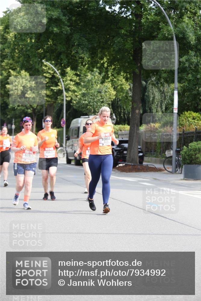 15.06.2025 - REWE Women's Run Jannik Wohlers http://msf.ph/oto/7934992 15.06.2025 09:52:52 Laufen 10633, 10302 meine-sportfotos.de