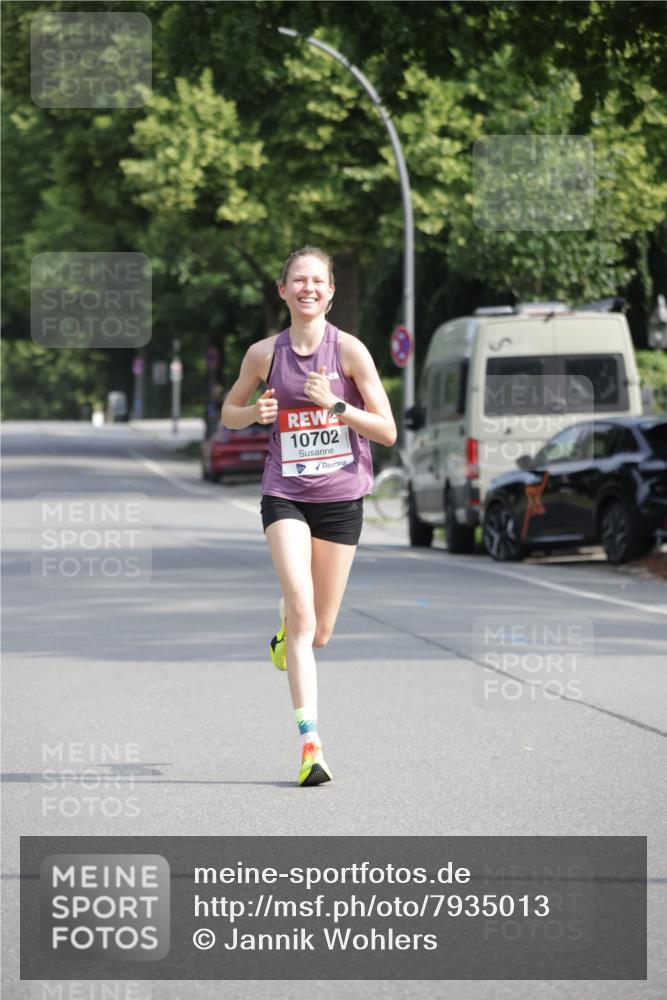 15.06.2025 - REWE Women's Run Jannik Wohlers http://msf.ph/oto/7935013 15.06.2025 08:38:45 Laufen 10702 meine-sportfotos.de