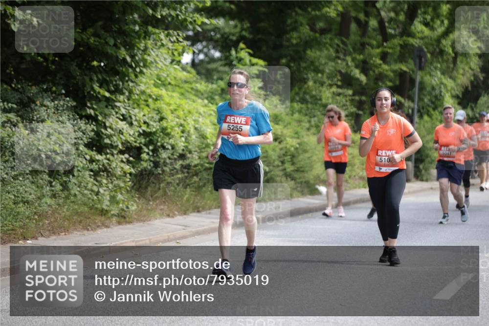 15.06.2025 - REWE Women's Run Jannik Wohlers http://msf.ph/oto/7935019 15.06.2025 10:12:40 Laufen 5255, 510 meine-sportfotos.de