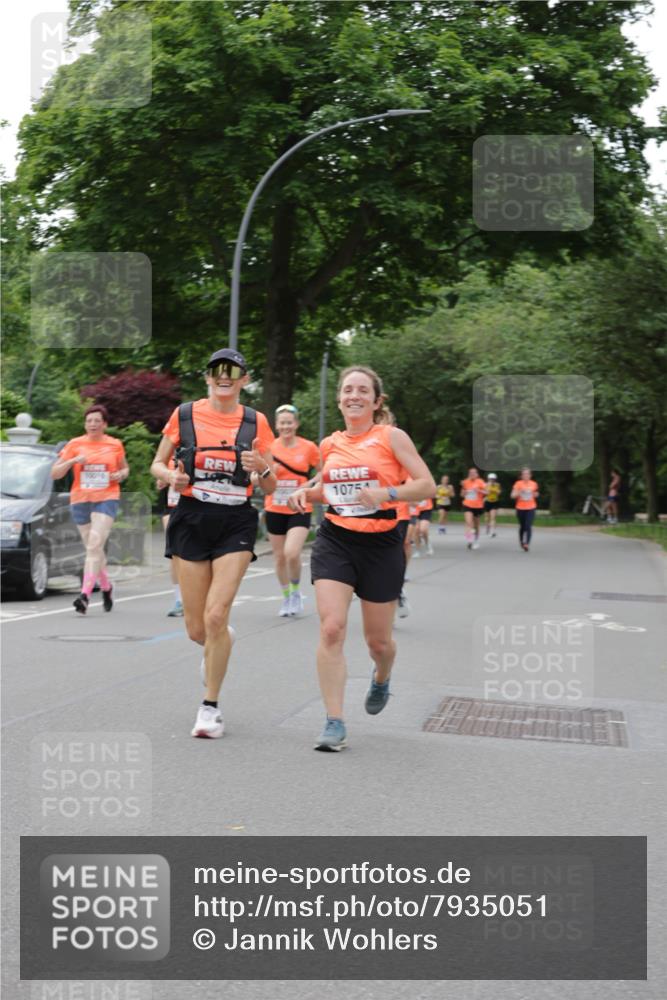 15.06.2025 - REWE Women's Run Jannik Wohlers http://msf.ph/oto/7935051 15.06.2025 08:25:50 Laufen 10754 meine-sportfotos.de