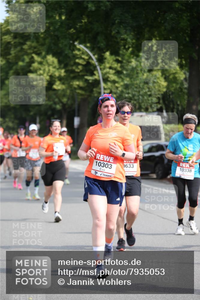 15.06.2025 - REWE Women's Run Jannik Wohlers http://msf.ph/oto/7935053 15.06.2025 09:52:54 Laufen 10303, 0633, 10338 meine-sportfotos.de