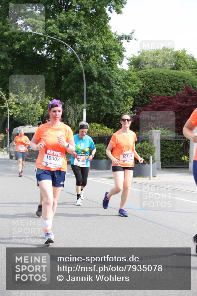 15.06.2025 - REWE Women's Run Jannik Wohlers http://msf.ph/oto/7935078 15.06.2025 09:52:55 Laufen 10735, 10303, 10338 meine-sportfotos.de