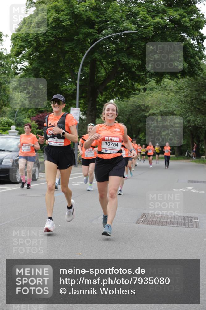 15.06.2025 - REWE Women's Run Jannik Wohlers http://msf.ph/oto/7935080 15.06.2025 08:25:51 Laufen 10016, 10070, 10754 meine-sportfotos.de