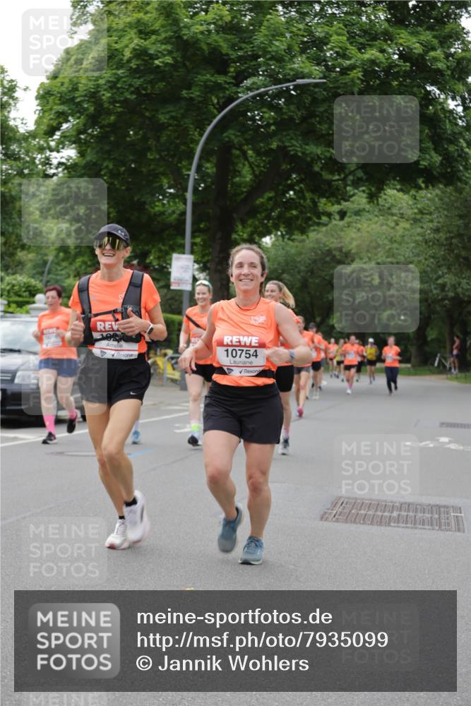 15.06.2025 - REWE Women's Run Jannik Wohlers http://msf.ph/oto/7935099 15.06.2025 08:25:51 Laufen 11016, 182, 10754 meine-sportfotos.de