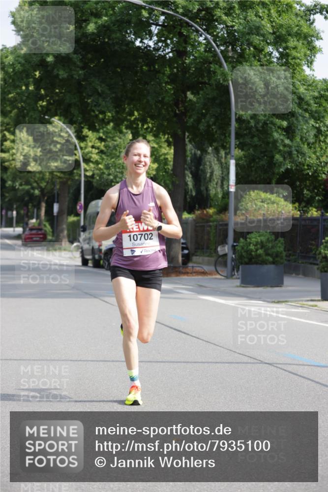 15.06.2025 - REWE Women's Run Jannik Wohlers http://msf.ph/oto/7935100 15.06.2025 08:38:46 Laufen 10702 meine-sportfotos.de