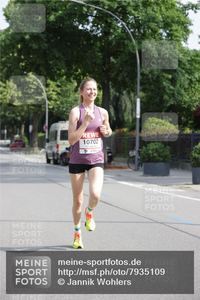 15.06.2025 - REWE Women's Run Jannik Wohlers http://msf.ph/oto/7935109 15.06.2025 08:38:46 Laufen 10702 meine-sportfotos.de