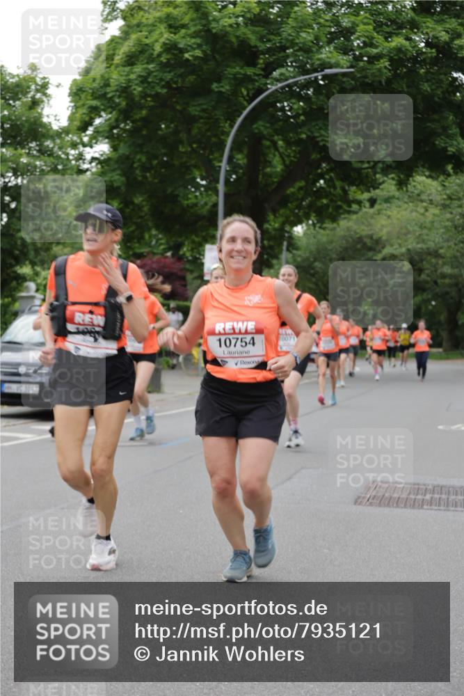 15.06.2025 - REWE Women's Run Jannik Wohlers http://msf.ph/oto/7935121 15.06.2025 08:25:51 Laufen 100, 10754, 10071 meine-sportfotos.de