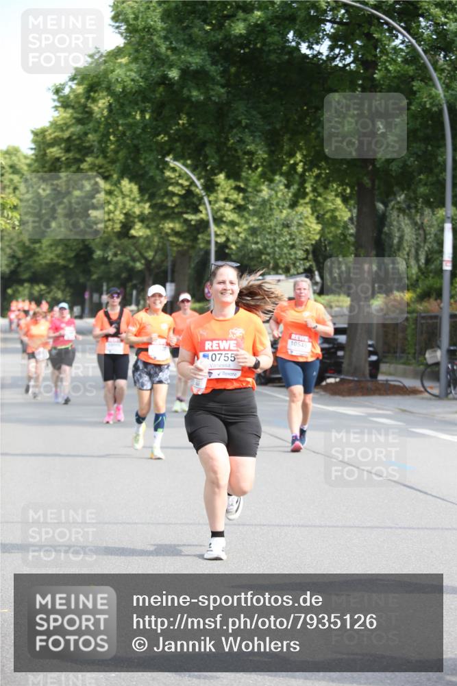 15.06.2025 - REWE Women's Run Jannik Wohlers http://msf.ph/oto/7935126 15.06.2025 09:52:57 Laufen 0755, 10545 meine-sportfotos.de