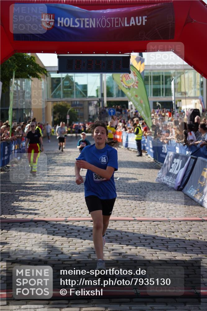 13.06.2025 - Holstenköstenlauf Felixshl http://msf.ph/oto/7935130 13.06.2025 18:04:12 Laufen 2369, 2885, 3009, 3835 meine-sportfotos.de