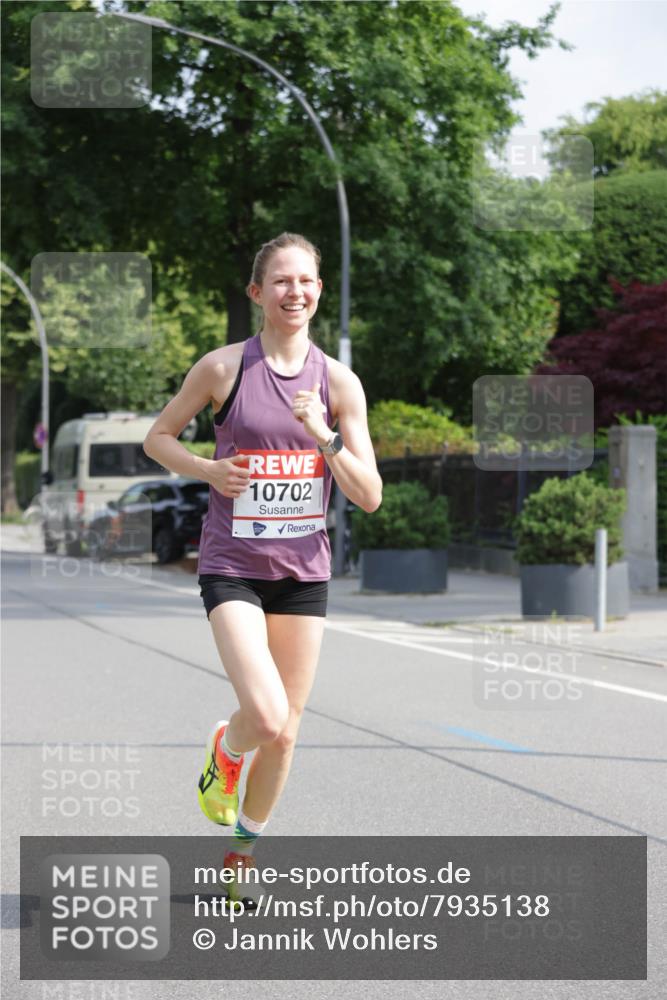 15.06.2025 - REWE Women's Run Jannik Wohlers http://msf.ph/oto/7935138 15.06.2025 08:38:46 Laufen 10702 meine-sportfotos.de