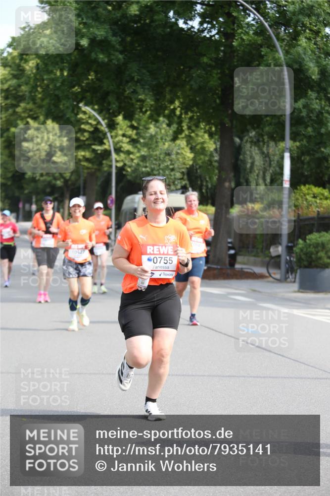 15.06.2025 - REWE Women's Run Jannik Wohlers http://msf.ph/oto/7935141 15.06.2025 09:52:57 Laufen 0755 meine-sportfotos.de