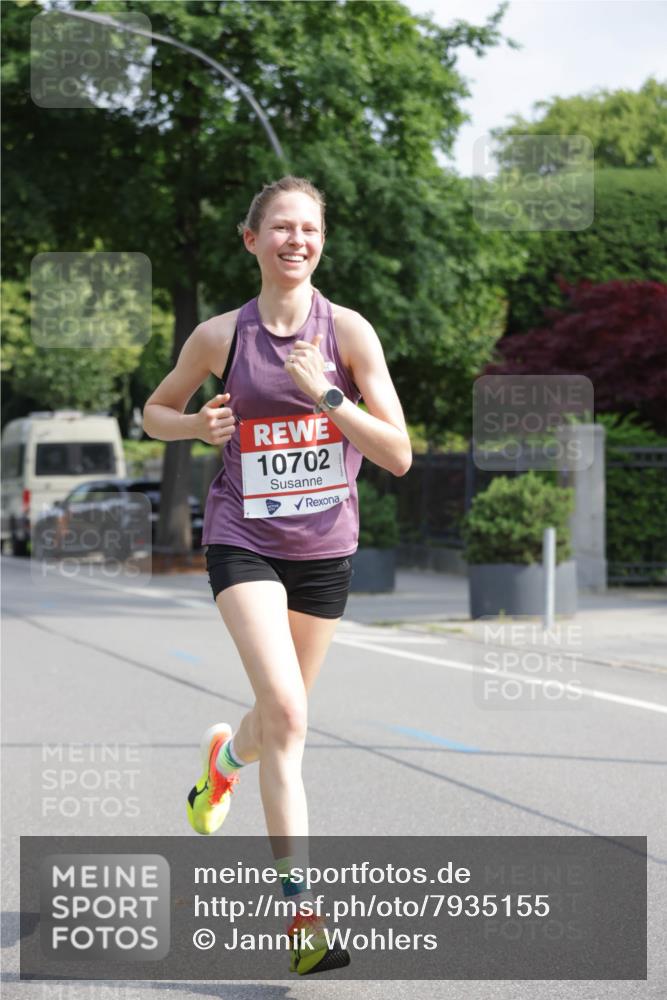 15.06.2025 - REWE Women's Run Jannik Wohlers http://msf.ph/oto/7935155 15.06.2025 08:38:46 Laufen 10702 meine-sportfotos.de