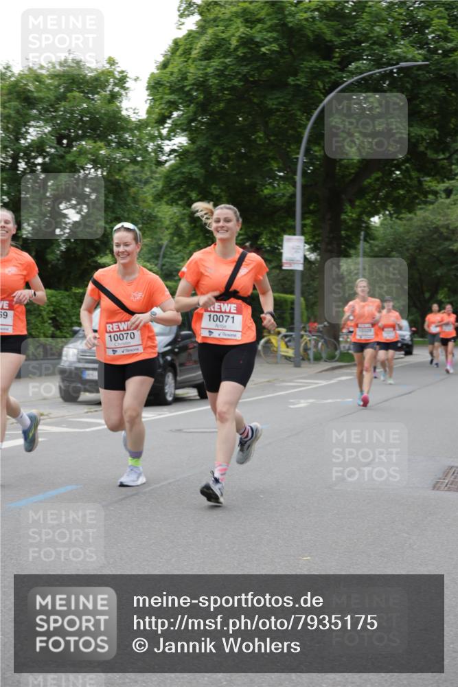 15.06.2025 - REWE Women's Run Jannik Wohlers http://msf.ph/oto/7935175 15.06.2025 08:25:53 Laufen 59, 10070, 10071 meine-sportfotos.de