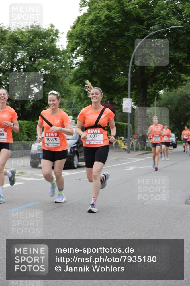 15.06.2025 - REWE Women's Run Jannik Wohlers http://msf.ph/oto/7935180 15.06.2025 08:25:53 Laufen 69, 10070, 10071, 10328 meine-sportfotos.de
