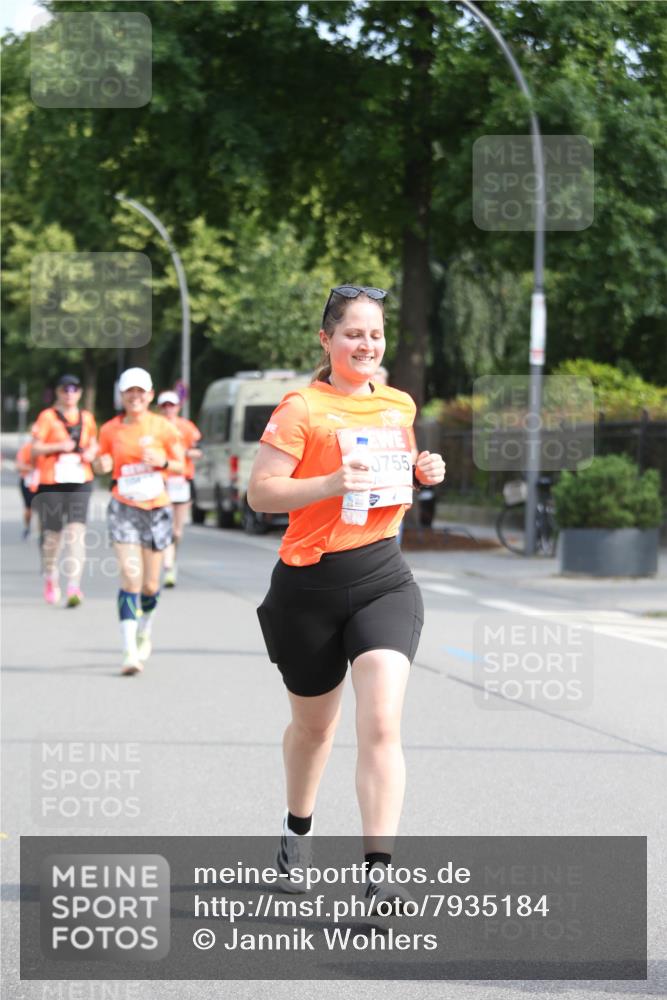 15.06.2025 - REWE Women's Run Jannik Wohlers http://msf.ph/oto/7935184 15.06.2025 09:52:58 Laufen  meine-sportfotos.de