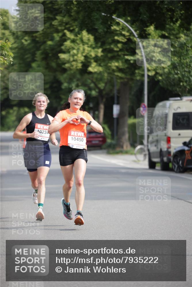 15.06.2025 - REWE Women's Run Jannik Wohlers http://msf.ph/oto/7935222 15.06.2025 08:40:21 Laufen 10234, 10450 meine-sportfotos.de