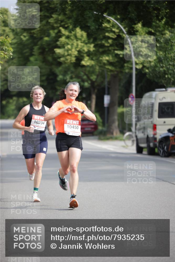 15.06.2025 - REWE Women's Run Jannik Wohlers http://msf.ph/oto/7935235 15.06.2025 08:40:21 Laufen 10234, 10450 meine-sportfotos.de