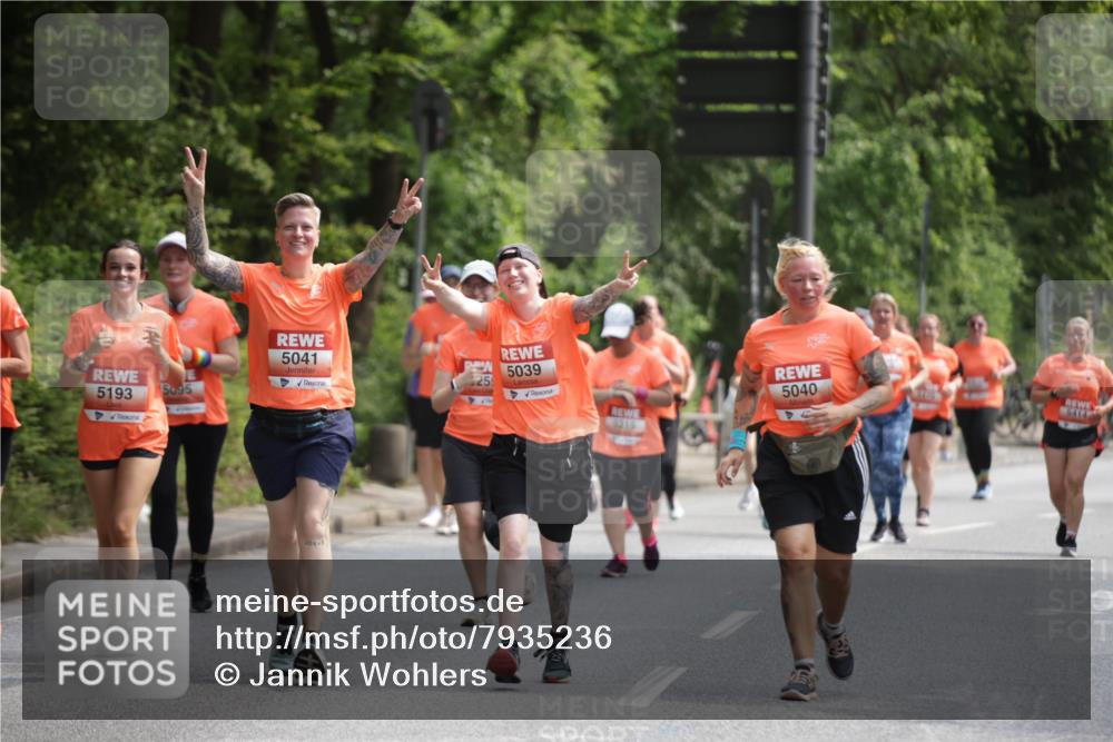 15.06.2025 - REWE Women's Run Jannik Wohlers http://msf.ph/oto/7935236 15.06.2025 10:12:43 Laufen 5193, 5095, 5041, 5039, 25, 5215, 5040, 5414 meine-sportfotos.de