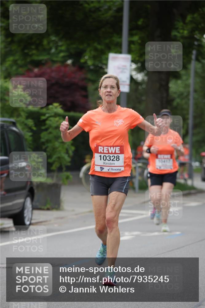 15.06.2025 - REWE Women's Run Jannik Wohlers http://msf.ph/oto/7935245 15.06.2025 08:25:55 Laufen 10328, 10417 meine-sportfotos.de