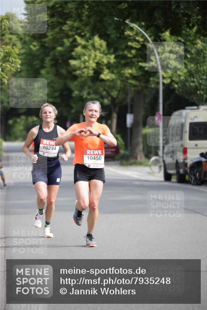 15.06.2025 - REWE Women's Run Jannik Wohlers http://msf.ph/oto/7935248 15.06.2025 08:40:21 Laufen 10234, 10450 meine-sportfotos.de